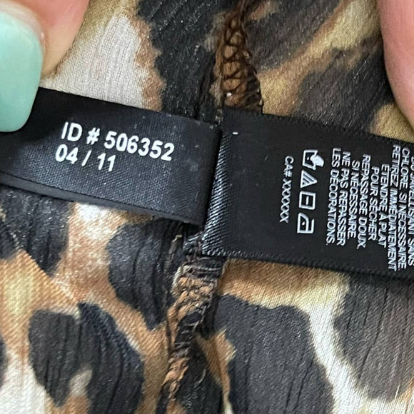 Express Women's Sheer Leopard Cheetah‎ Blouse Top XS Ruffled Pullover Style - Picture 7 of 10